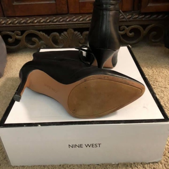 Black Nine West booties - Picture 4 of 5